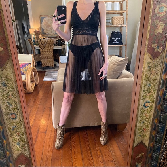 Sheer vintage nightgown - Picture 7 of 8